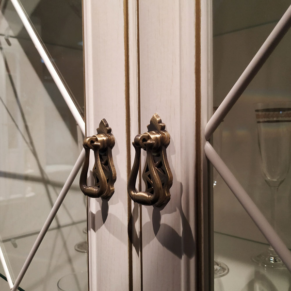 Тумба Агата